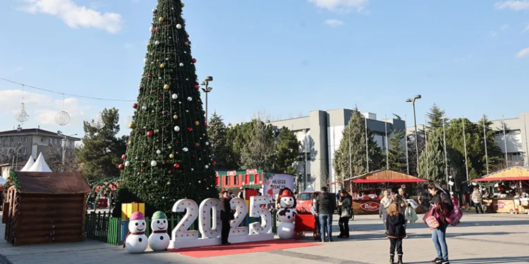 Nilüfer’de Yeni Yıl Festivali’nde eğlence ve alışveriş bir arada