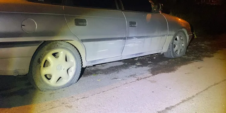 Bursa’da bir şahıs park halindeki 5 aracın lastiklerini kesti