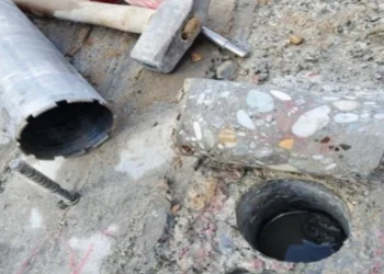 Erciyes’te yürüyüş yaparken ayağı kırılan dağcı kurtarıldı
