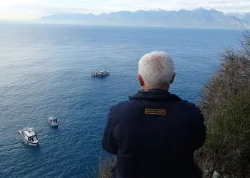 Falezlerden uçan araca ulaşıldı acılı baba konuştu: “Araç bizim ancak araç diye bir şey kalmamış”