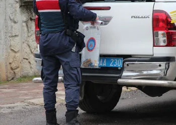 Samsun’da bir evde çok sayıda silah ve mühimmat ele geçirildi