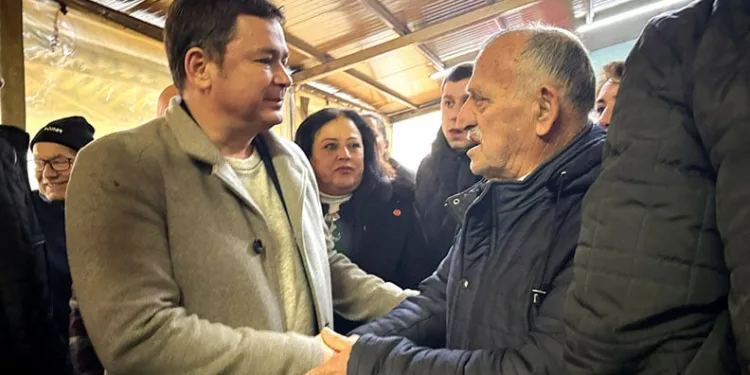 Erkan Aydın mahalleleri adım adım geziyor