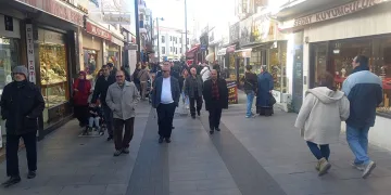 Güngören’de çöken 5 katlı binanın bitişiğindeki 2 bina tahliye edildi
