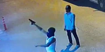 Otobüs terminalindeki bıçaklı kavgada kan aktı: 1 yaralı