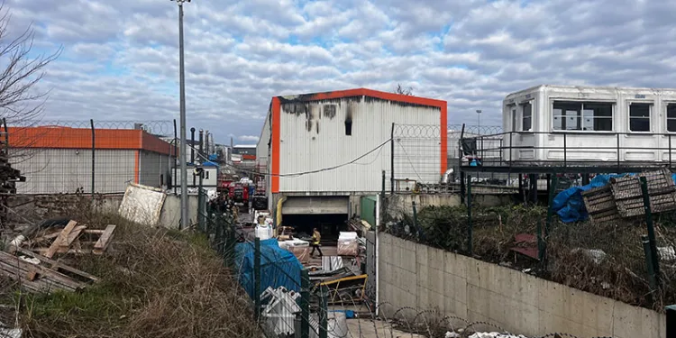Silivri’deki fabrika yangını korkuttu