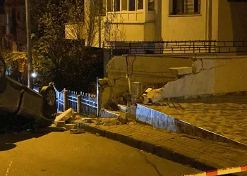 Çorlu’da apartman yangını: Balkonda mahsur kalan şahsı itfaiye kurtardı