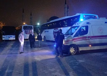 Otobüs terminalindeki bıçaklı kavgada kan aktı: 1 yaralı