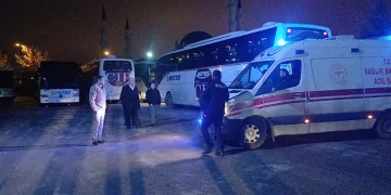 Otobüs terminalindeki bıçaklı kavgada kan aktı: 1 yaralı
