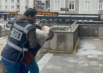 Kütahya Çiniciler Çarşısı’nda sahte para operasyonu: 2 gözaltı