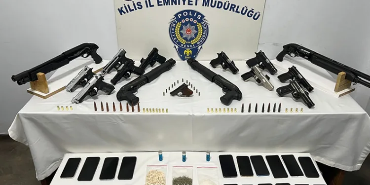 Kişisel verilere hukuka aykırı ele geçiren kaçak şahıs yakalandı