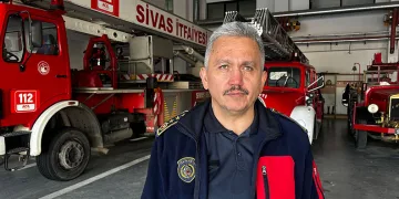 “Küfürlü konuşma” diye uyardığı kişiler kafeye tabancayla ateş etti