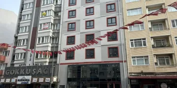 Şam’da askerler gövde gösterisi yaptı