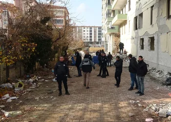 Kütahya Çiniciler Çarşısı’nda sahte para operasyonu: 2 gözaltı