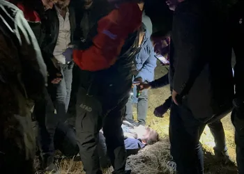 İlk kez ceza yedi, ceza makbuzuyla hatıra fotoğrafı çektirdi