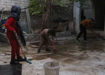 Suriye’den kaçarak Türkiye’ye sığınan aile 8 yıl sonra evine döndü