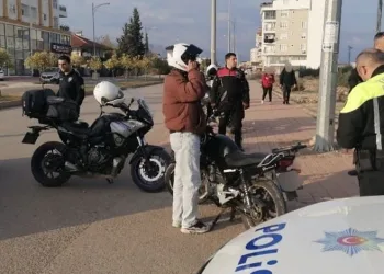 Sahte banka kartı ve kredi kartı üreten şahıs Ayvalık polisinden kaçamadı