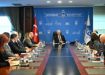 Hama’da muhaliflerden şükür namazı