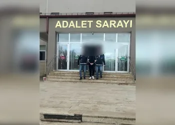 İki göçmen kaçakçısı tutuklandı