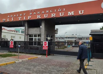 Hırsızlıktan kesinleşmiş 46 yıl hapis kararı vardı, polisten kaçamadı