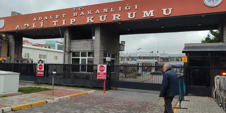Hırsızlıktan kesinleşmiş 46 yıl hapis kararı vardı, polisten kaçamadı