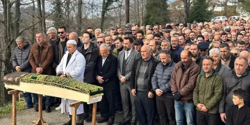 Elindeki cisimle araçları çizdi, rahat tavırları ‘pes’ dedirtti