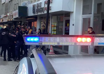 Aksaray’da bıçaklı kavga: 1 yaralı