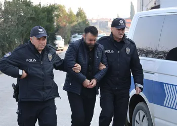 Samsun’da bir evde çok sayıda silah ve mühimmat ele geçirildi