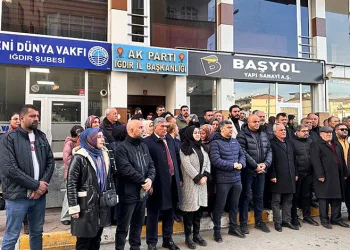 Bursa’da otomobiller kafa kafaya çarpıştı: 4 yaralı
