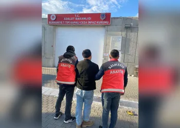 Sahte banka kartı ve kredi kartı üreten şahıs Ayvalık polisinden kaçamadı
