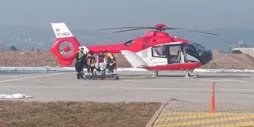Domuz avında ayı saldırısına uğrayan eski muhtar ağır yaralandı