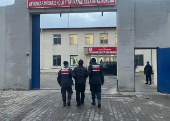 Kişisel verilere hukuka aykırı ele geçiren kaçak şahıs yakalandı