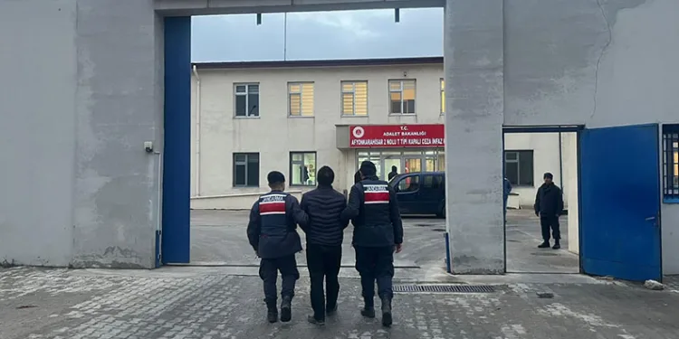 Kişisel verilere hukuka aykırı ele geçiren kaçak şahıs yakalandı