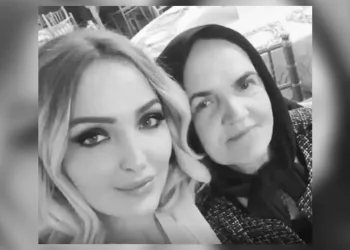 Seyir halindeki cip alev aldı