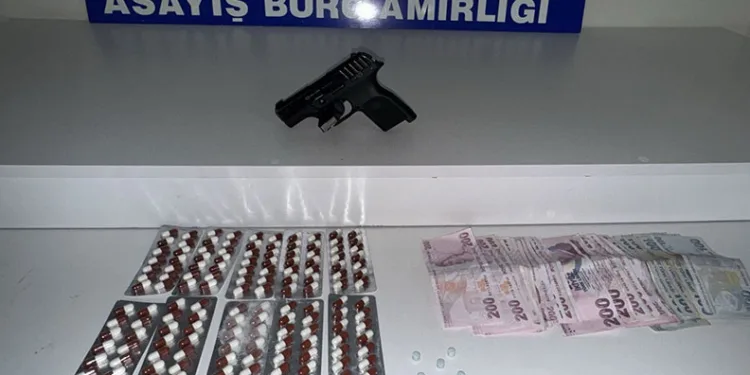 Samsun’da bir evde çok sayıda silah ve mühimmat ele geçirildi