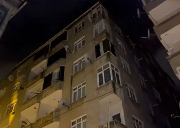 Yüksekova’da kontrolden çıkan minibüs takla attı: 7 yaralı