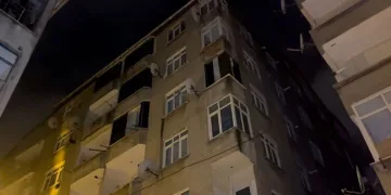 Yüksekova’da kontrolden çıkan minibüs takla attı: 7 yaralı