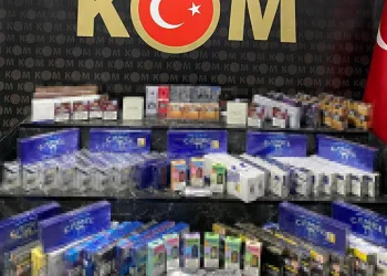 Araç içinde tabancayla vurularak ölen kadın toprağa verildi
