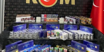 Araç içinde tabancayla vurularak ölen kadın toprağa verildi