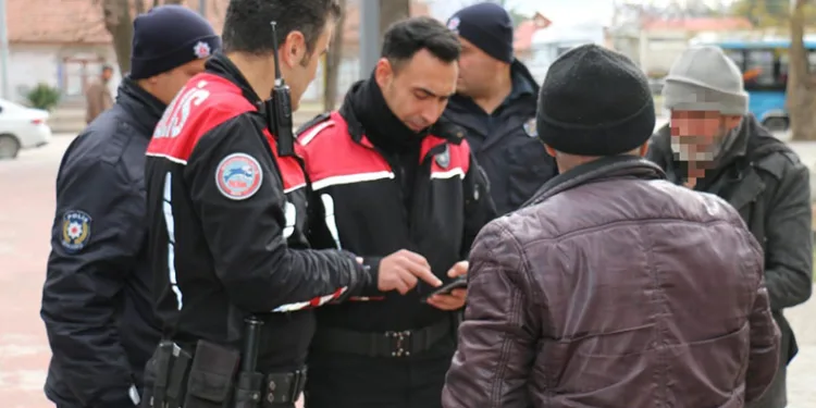 Çanakkale’de piyasa değeri 2 milyon TL olan kokain ele geçirildi