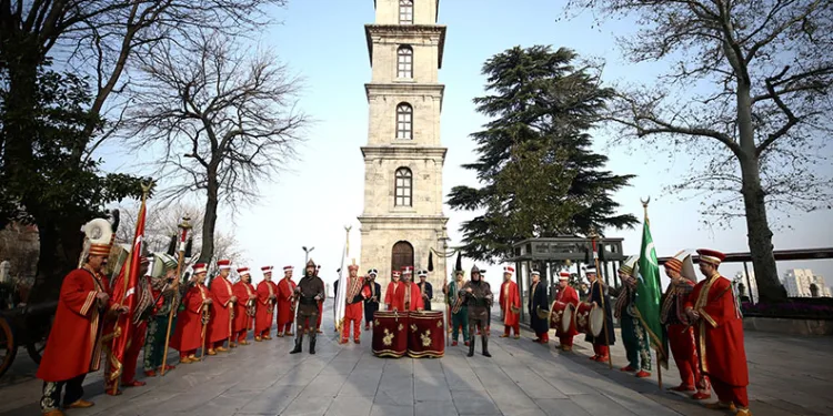 Bursa’nın mehter takımı gönülleri fethediyor