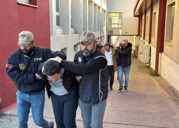 İşsiz kalan FETÖ üyelerine Almanya’dan getirilen paralar dağıtıldı