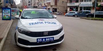 Güngören’de çöken 5 katlı binanın bitişiğindeki 2 bina tahliye edildi