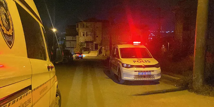 Otobüs terminalindeki bıçaklı kavgada kan aktı: 1 yaralı