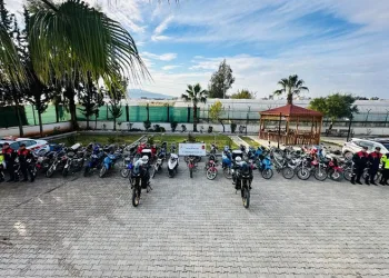 Çaldıkları motosikletin şase numarasını kazımışlar