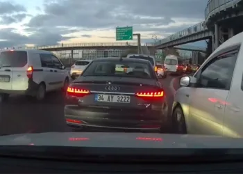 İki vatandaşı 3 milyon TL dolandırdılar