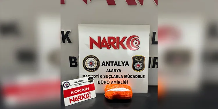 İnşaatın iskelesinden düşen işçi yaralandı