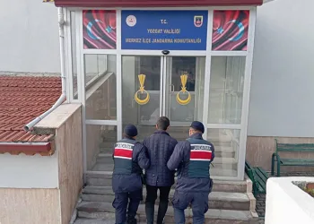 Çaldıkları motosikletin şase numarasını kazımışlar