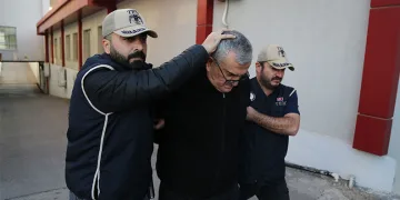 Adana’da bin 350 elektronik sigara ele geçirildi