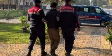 Seyir halindeki cip alev aldı