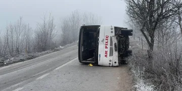 Kaza yapan araca başka otomobil çarptı: 2 ölü